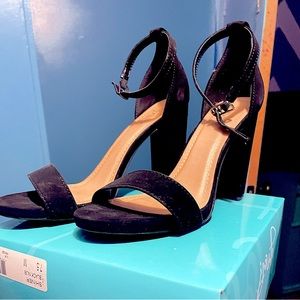 Shiner Black Nub Heels